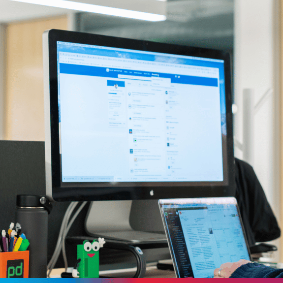LinkedIn Marketing Service Om Web Digital